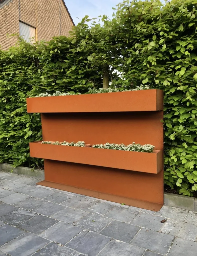 Kruidenbak op maat in cortenstaal, gemaakt volgens de wensen van de klant